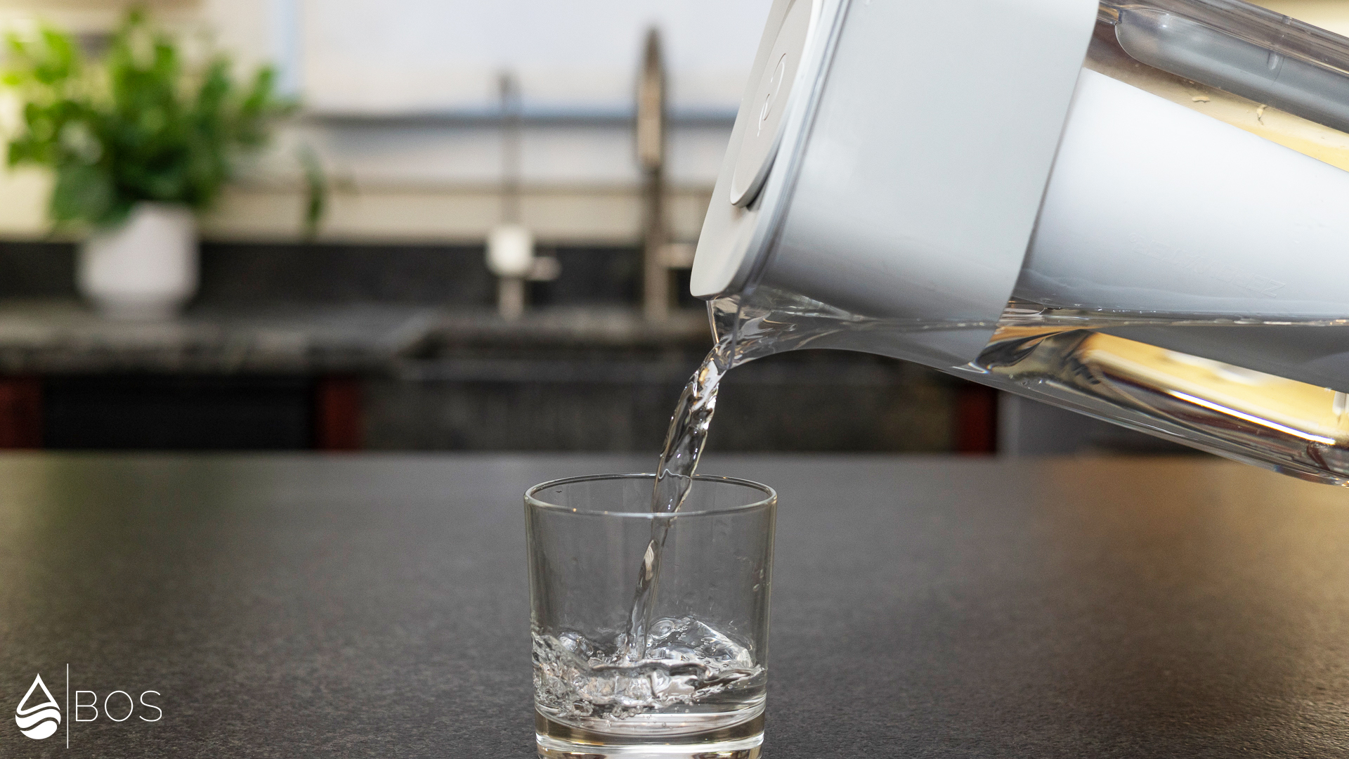 Culligan 10 Cup Pitcher Pouring