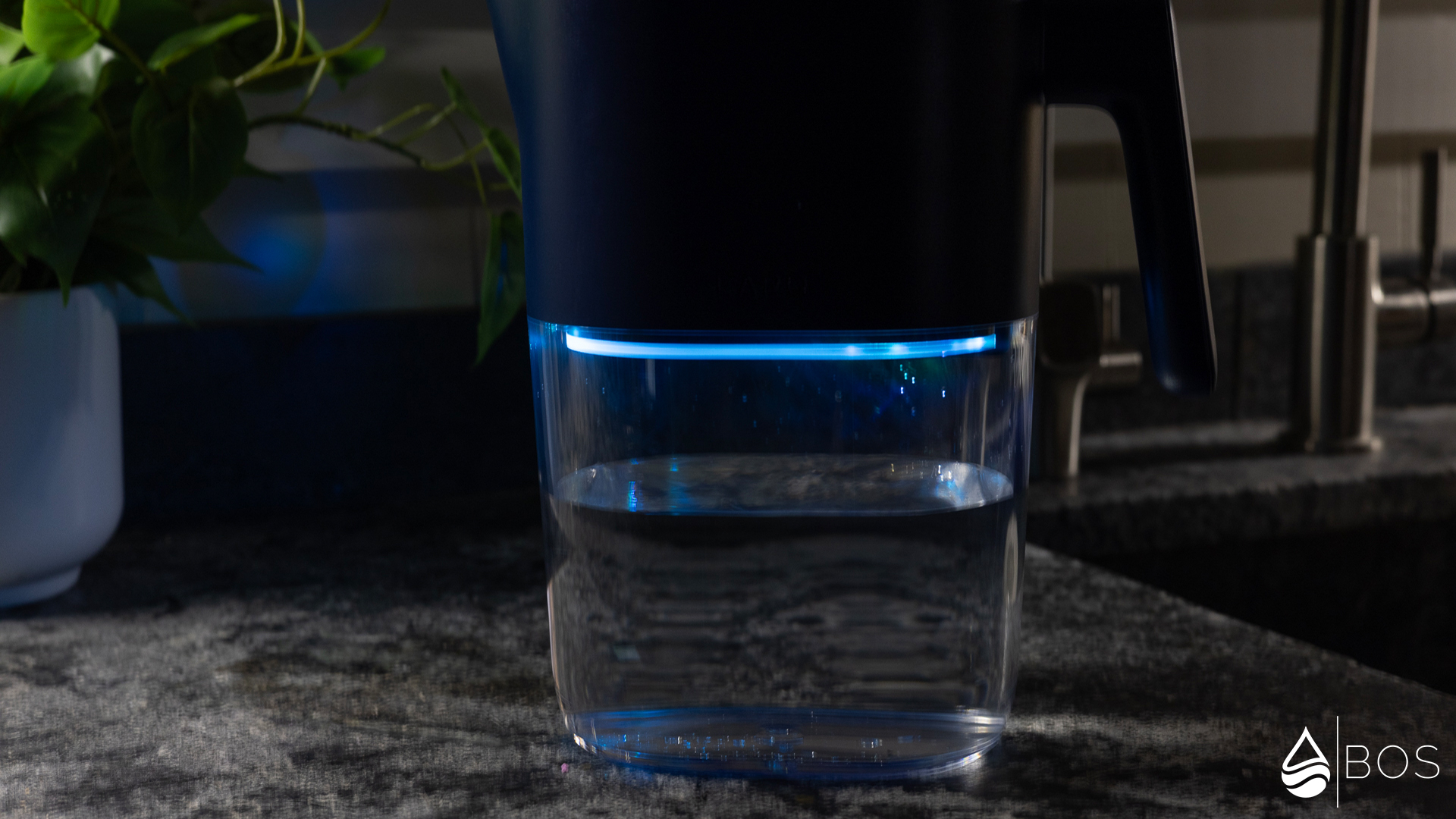 LARQ Pitcher PureVis UV Light
