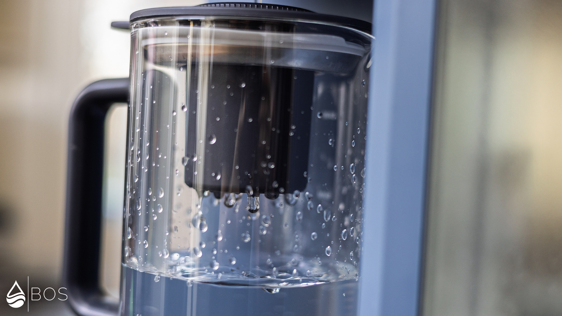 Bluevua RO100ROPOT-Lite Mineral Cartridge inside Carafe Lid