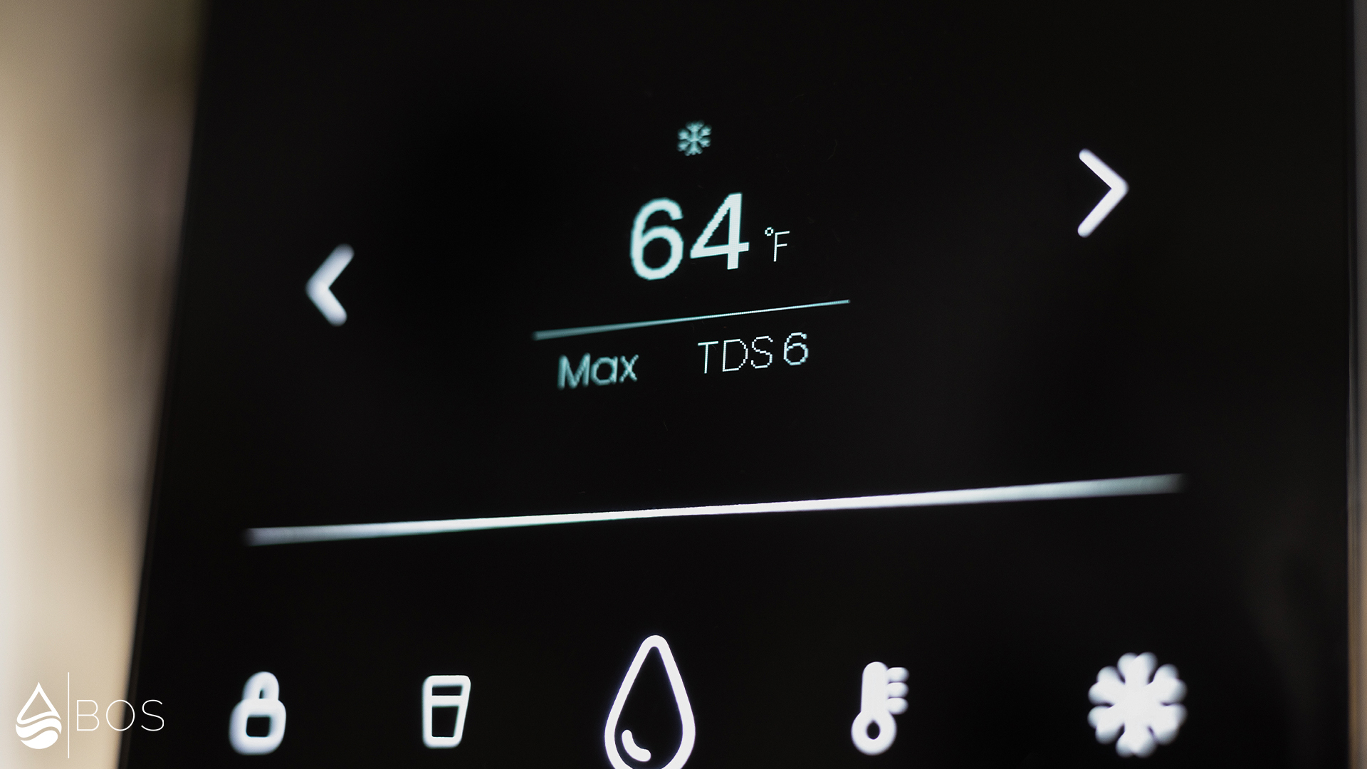 Waterdrop A1 Touchscreen Showing Filtered Water TDS