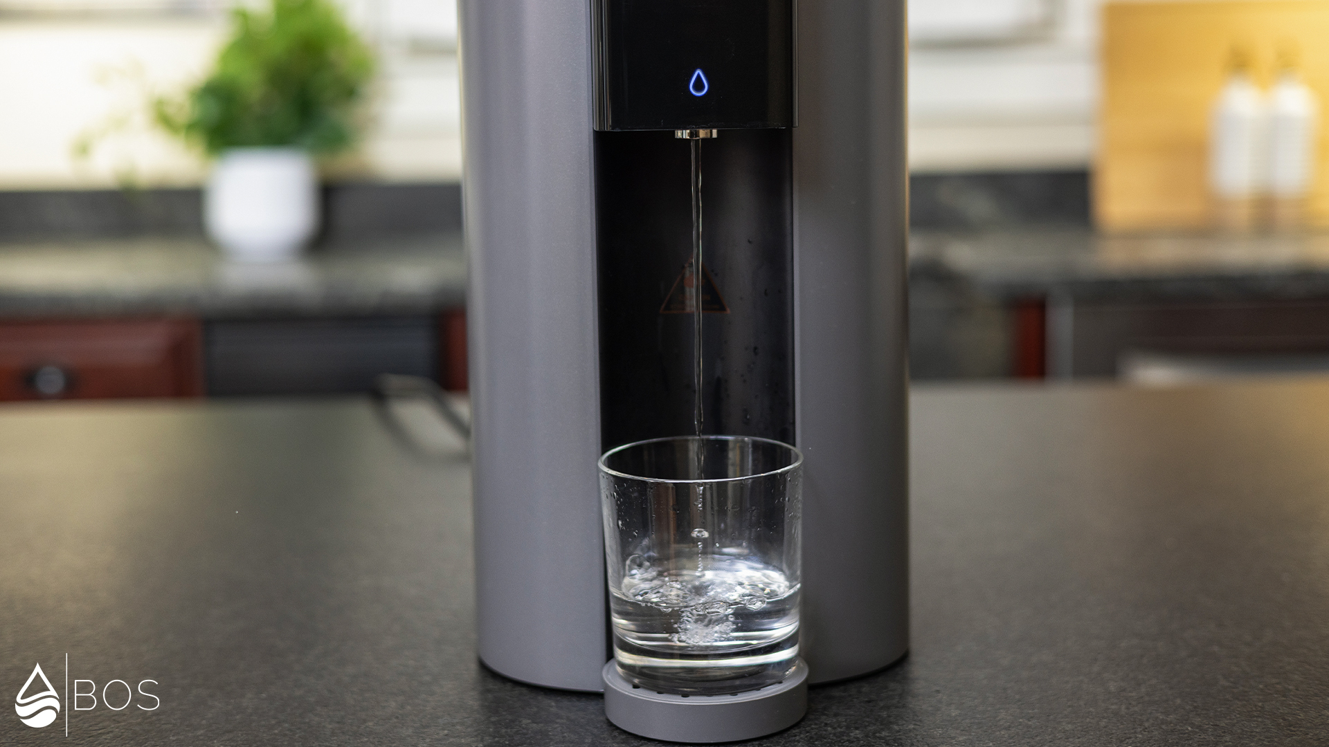 Waterdrop C1H Dispensing Ambient Water