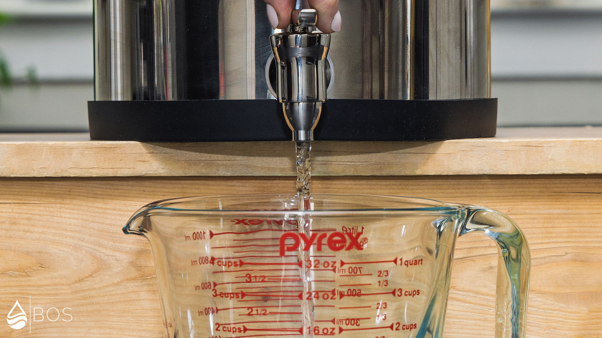 BOROUX Legacy Dispensing into Measuring Cup