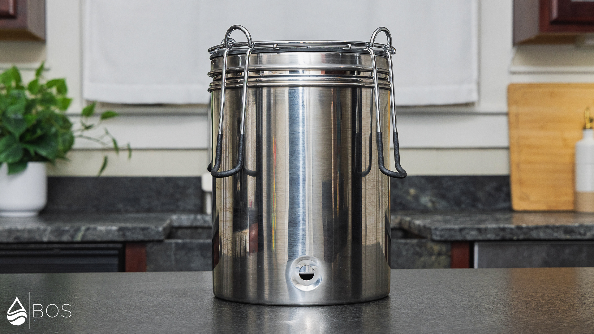 Culligan Scout Upper Tank Nested in Lower Tank for Portability