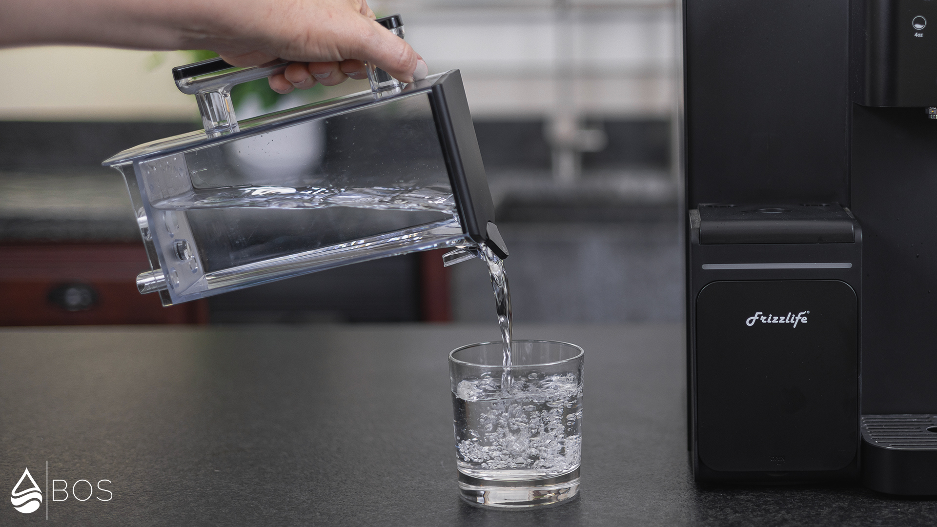 Frizzlife WB99-C Pouring into Glass from Carafe