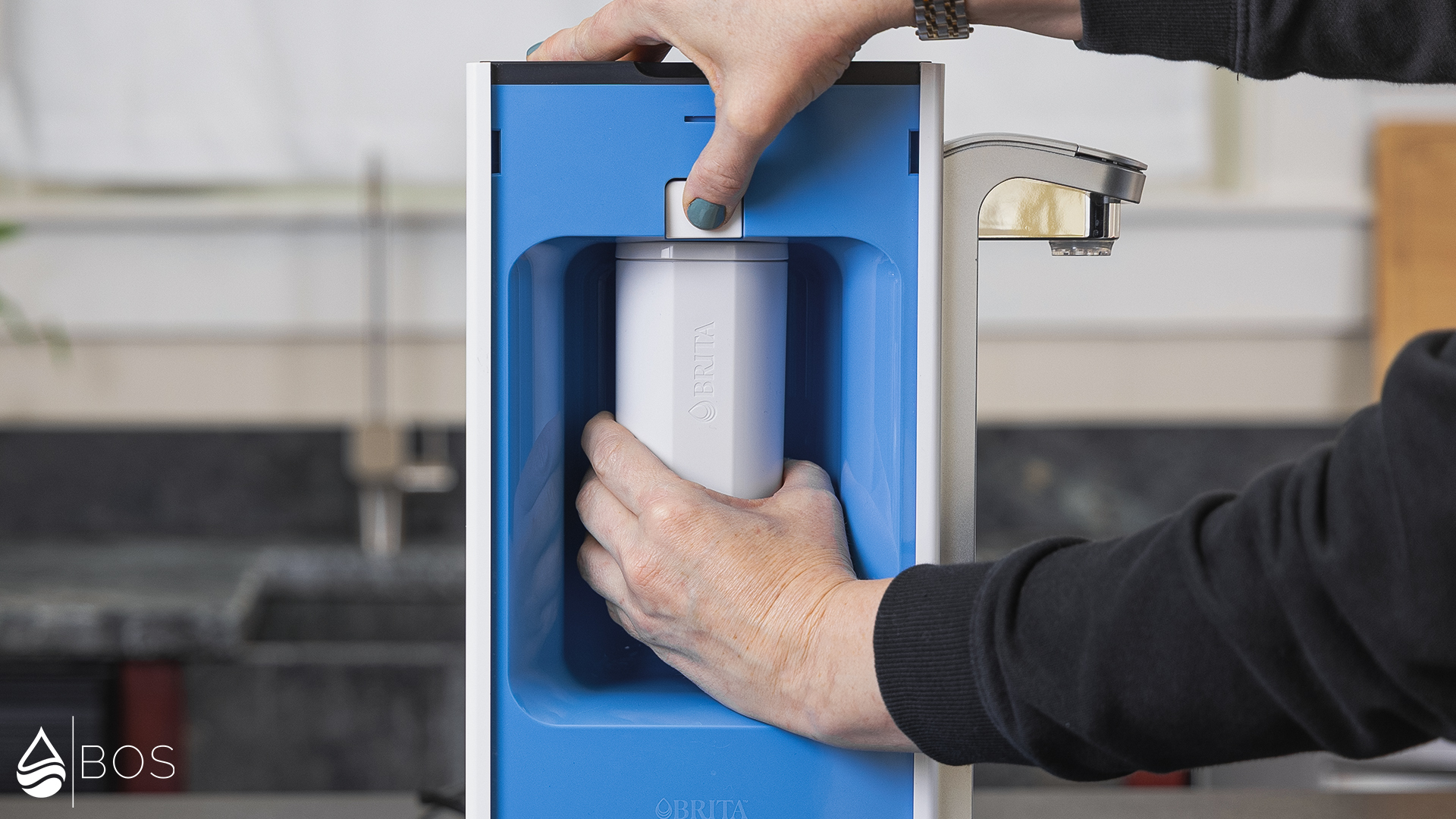 Brita Hub Removing Filter Cartridge
