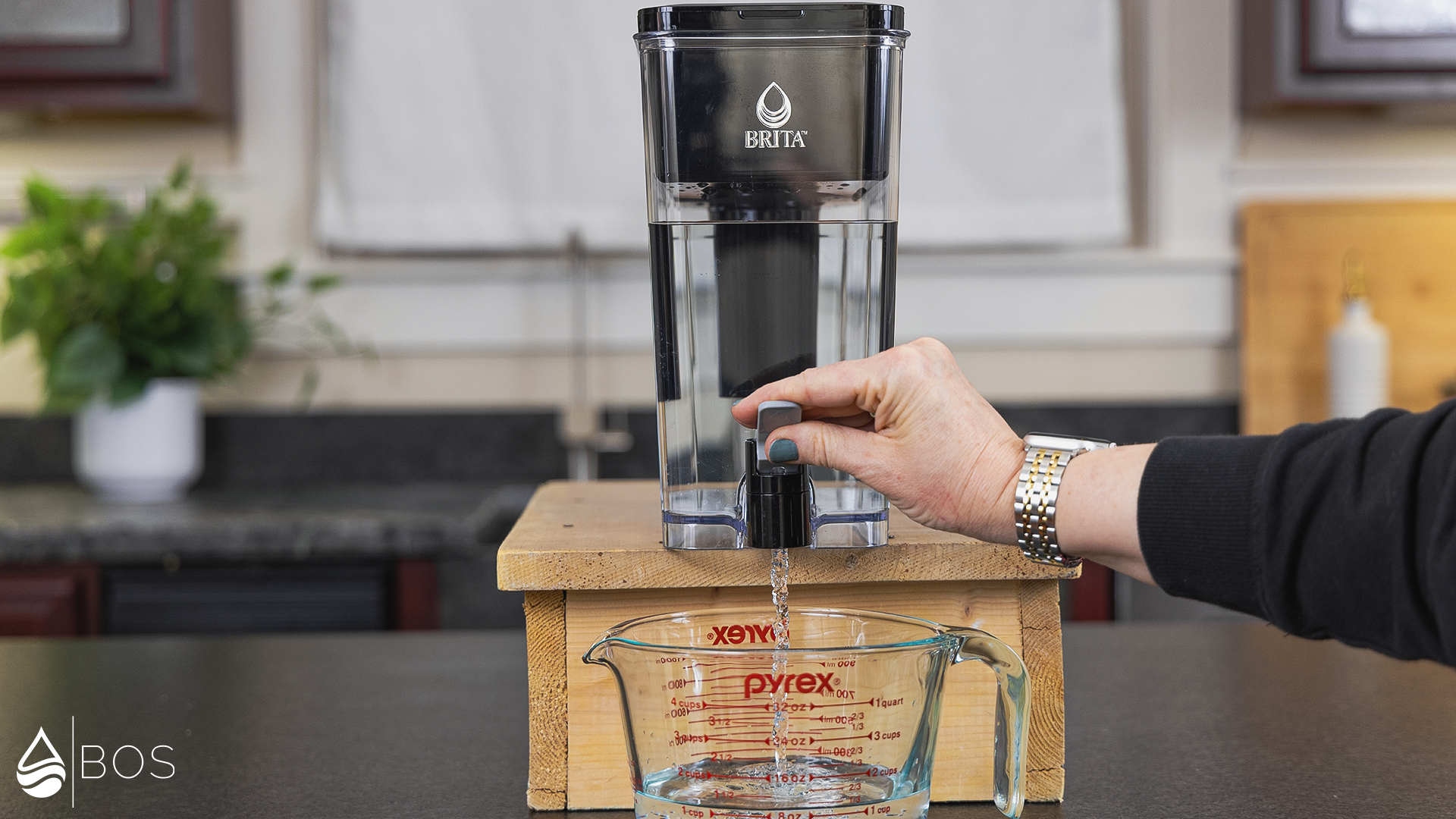 Brita Ultramax Elite Dispensing into Measuring Cup
