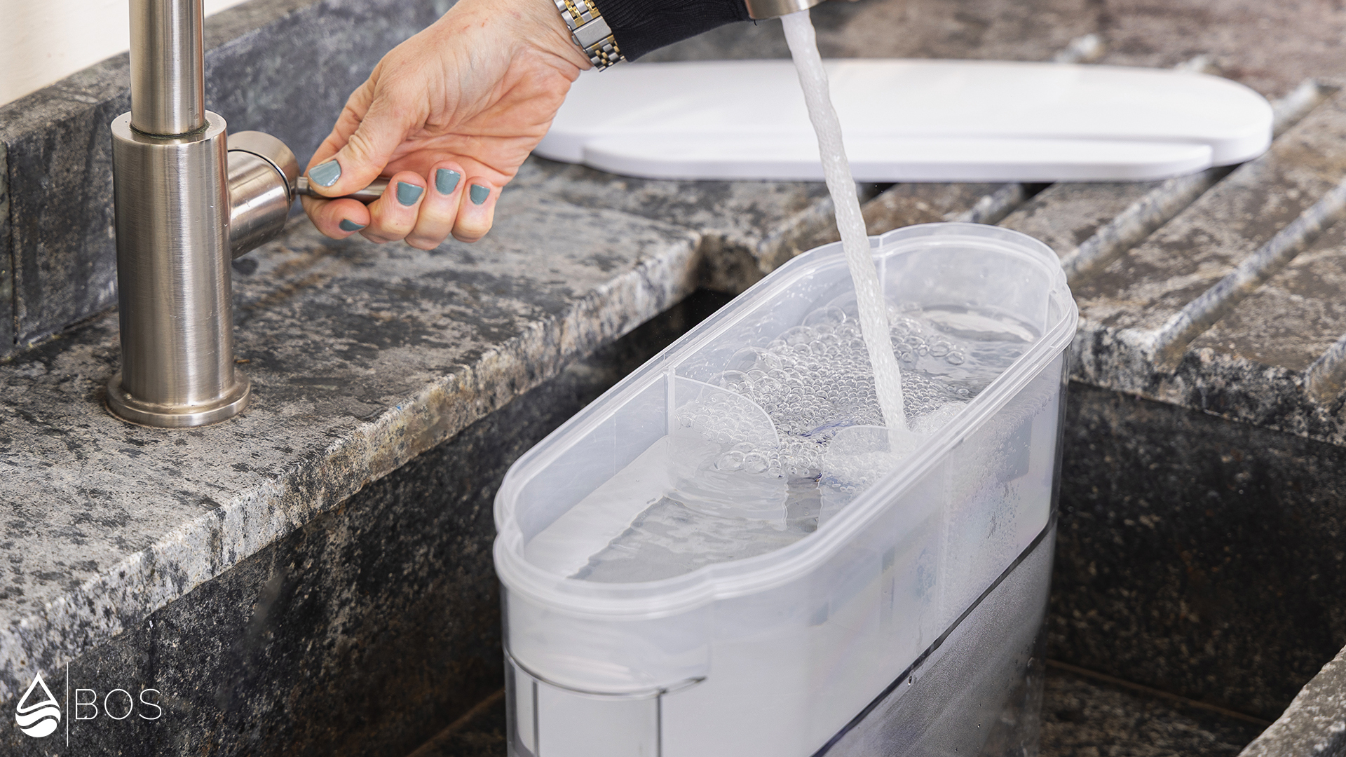 PUR PLUS 30-Cup Filling Feed Tank at Sink