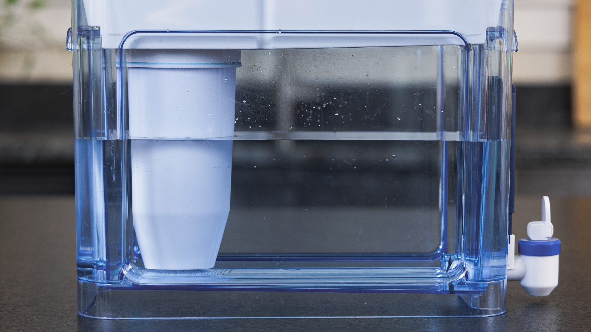 ZeroWater 32 Cup Ready-Read Max Amount Filtered into Clean Tank